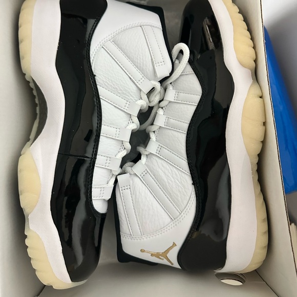 Jordan 11 Retro Black and White Sneakers